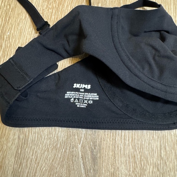 SKIMS Fits Everbody Wired Bra Onyx 30B - Picture 3 of 3